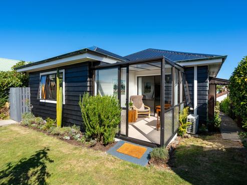 21 Ventnor Street, Mornington