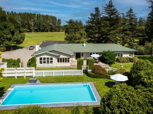 59 York Road, Longlands
