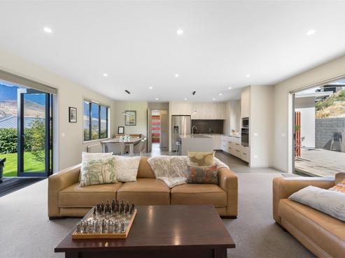 8 Saint Peters Place, Queenstown Central