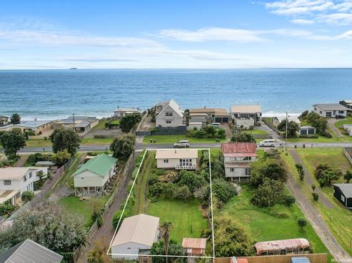 234 Pukehina Parade, Pukehina