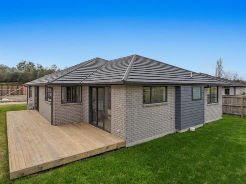 33 Shaw Road, Coastlands