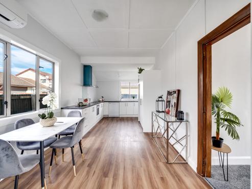 1/12 Hayton Road, Wigram