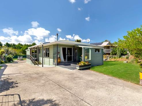 132 Takahe Road, Ahipara
