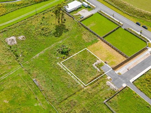 4 Community Green, Featherston
