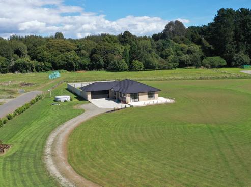 77 Halls Road, Pahiatua