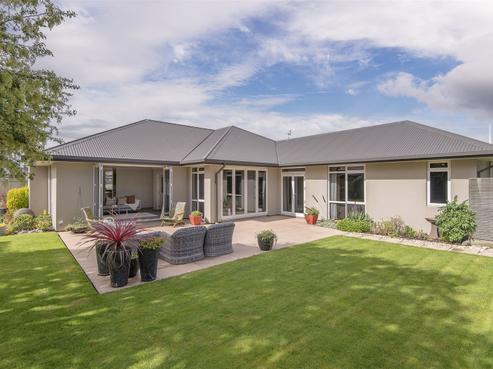 31 Aidanfield Drive, Aidanfield