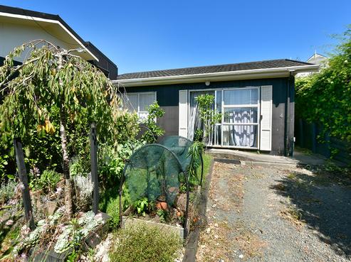 23A Nelson Street, Helensville