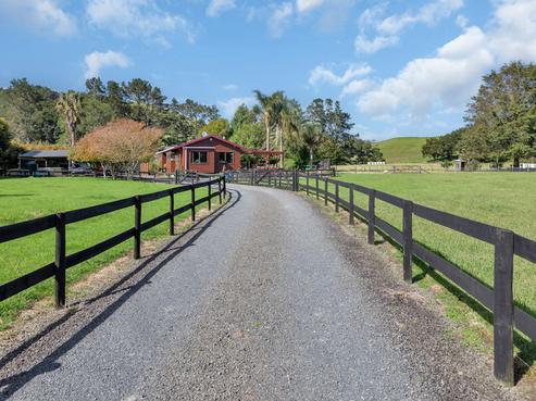 204 Harris Road, Glenbervie