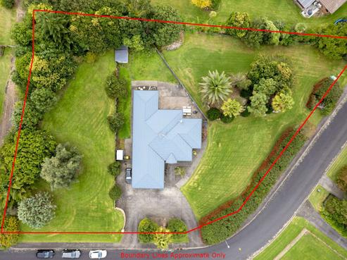 8 Awaroa Stream Drive, Waiuku