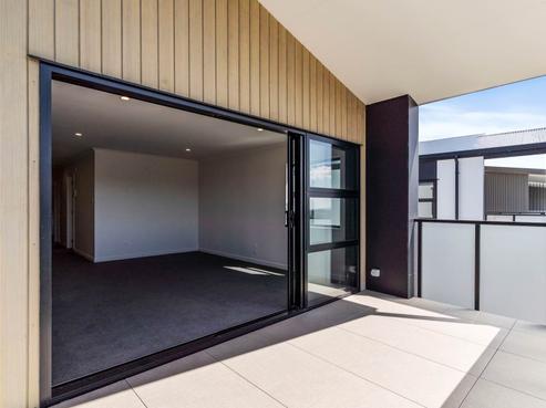 301/32 Shortfin Place, Flat Bush