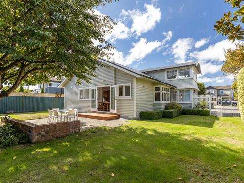 27 Normans Road, Strowan