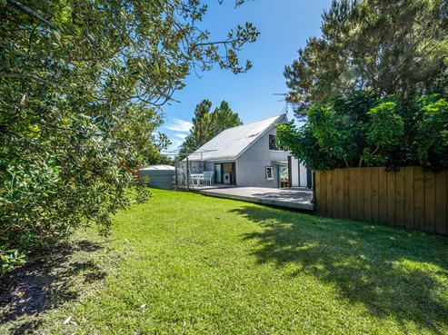 22 Ocean Road, Surfdale