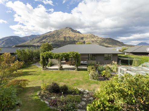 12 Cotswold Court, Lower Shotover