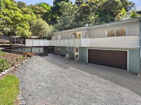 256 Western Hills Drive, Avenues