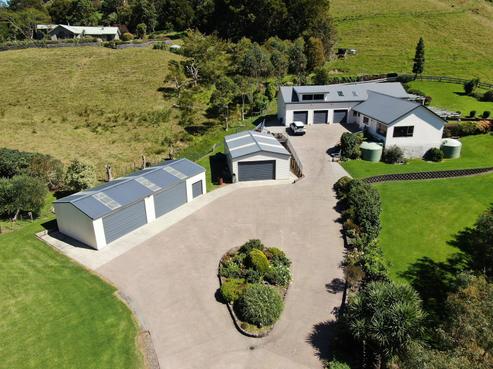 44 Springwater, Thames