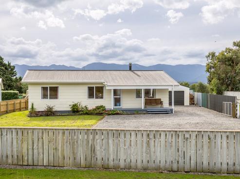 89 Lake Ferry Road, Lake Ferry