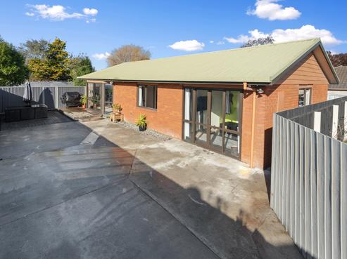 2/56 Kerrs Road, Avonside