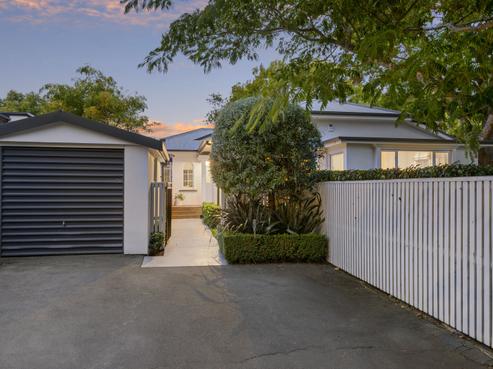 36 Roosevelt Avenue, Saint Albans