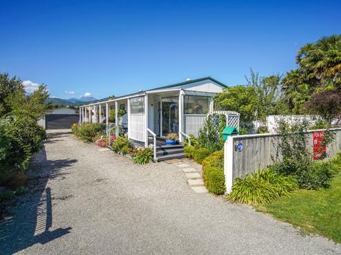 5 Bryant Road, Brightwater