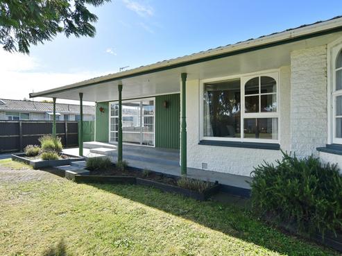 162 Saint Johns Street, Bromley