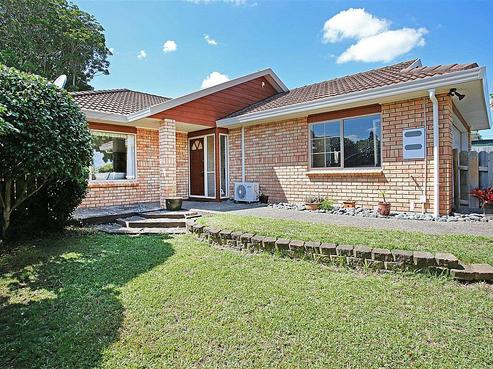 35A Youngs Road, Papakura