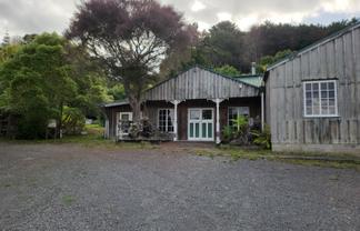 Showroom and warehouse - Clevedon