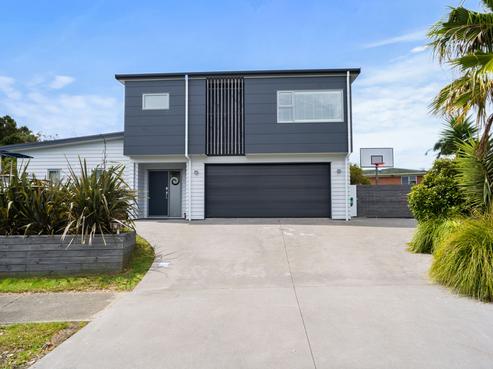 16 Barbados Way, One Tree Point