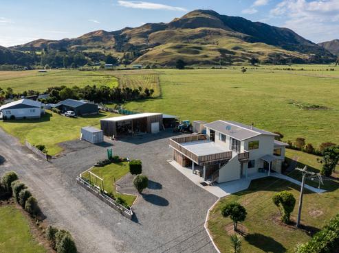 20 Rangiuia Road, Tolaga Bay