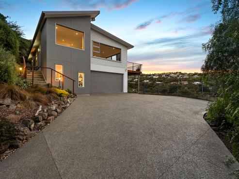 18 Maffeys Road, Mount Pleasant