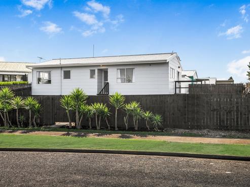 1/10 Kennington Drive, Clendon Park