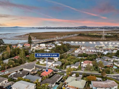 6 Braebank Lane, Te Atatu South
