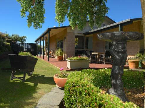 17A Livingstone Street, West End