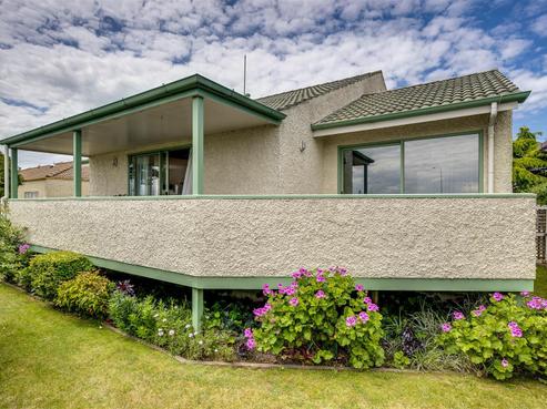 8/178 Charles Street, Westshore