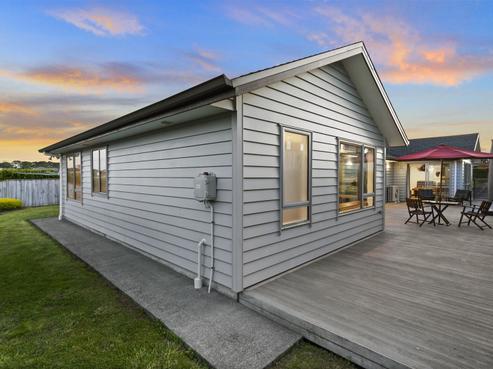 11 Lam Terrace, Riverhead