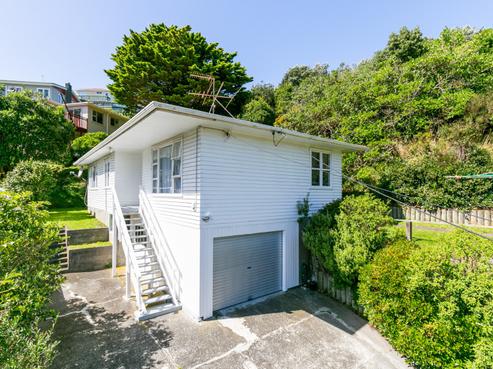 63 Montreal Grove, Kingston