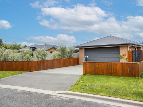 2 Wineberry Avenue, Amberley