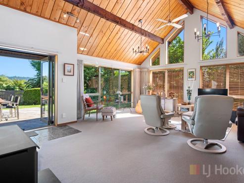 77 Tihi Road, Springfield