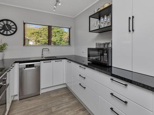 2/86 Hatea Drive, Regent