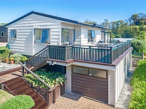 16 Trig Hill Road, Onetangi