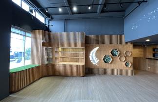 Prominent waterfront showroom