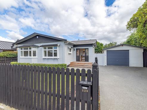 229 Springfield Road, Saint Albans