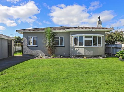 931 Nelson Street North, Mahora