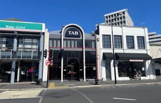 Moray Place Retail/Offices with 5 carparks