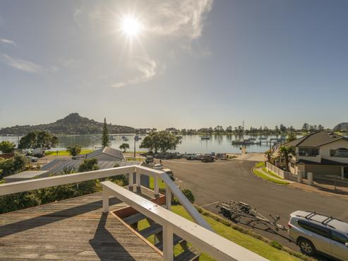 12 Wharf Road, Tairua