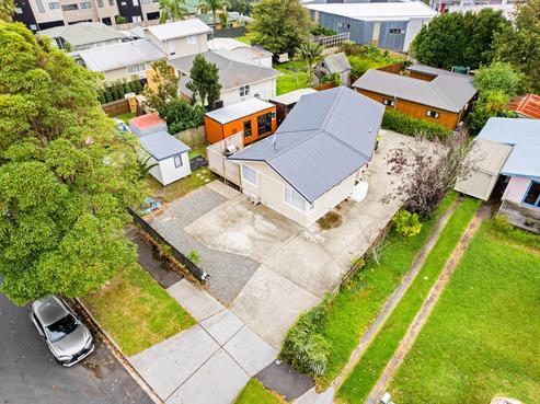 24 Howard Hunter Avenue, Saint Johns