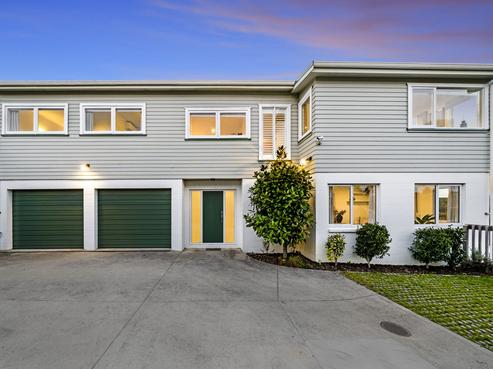 886 East Coast Road, Northcross