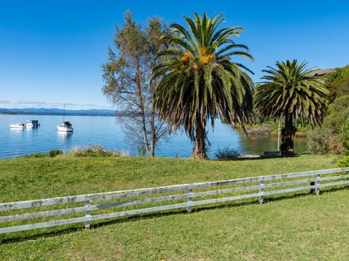 4 Winston Street, Acacia Bay