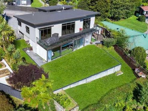 15 Simmonds Crescent, Springfield