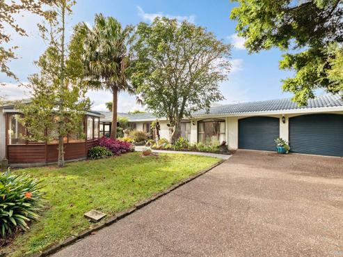 193 Mcleod Road, Te Atatu South