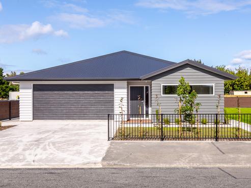 90 Fox Street, Featherston